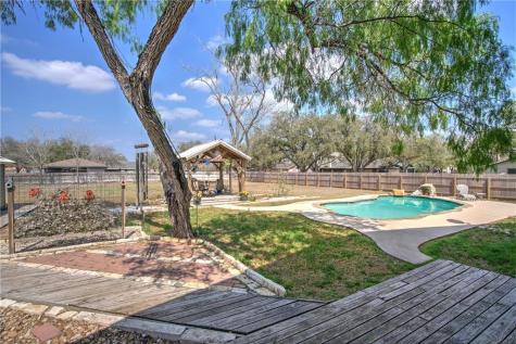 408 Grace Orange Grove TX 78372