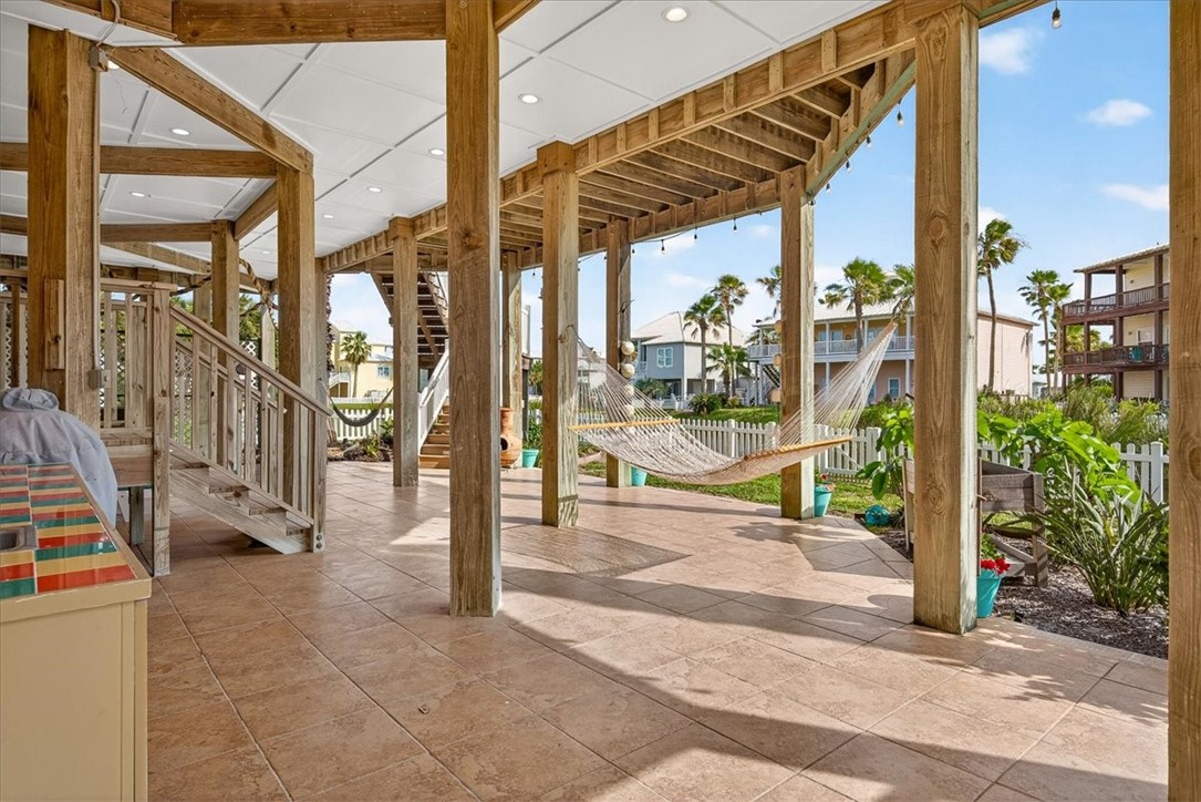 220 Keewaydin Port Aransas TX 78373
