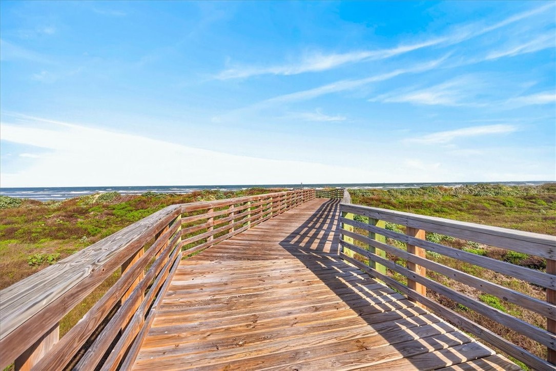 220 Keewaydin Port Aransas TX 78373