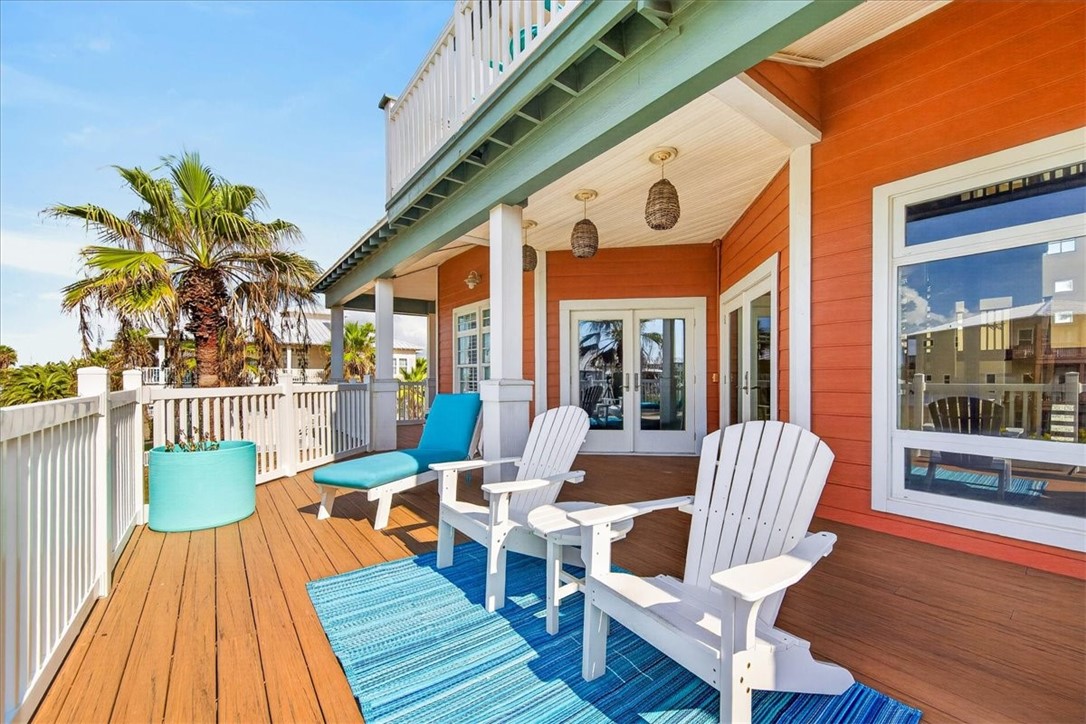 220 Keewaydin Port Aransas TX 78373