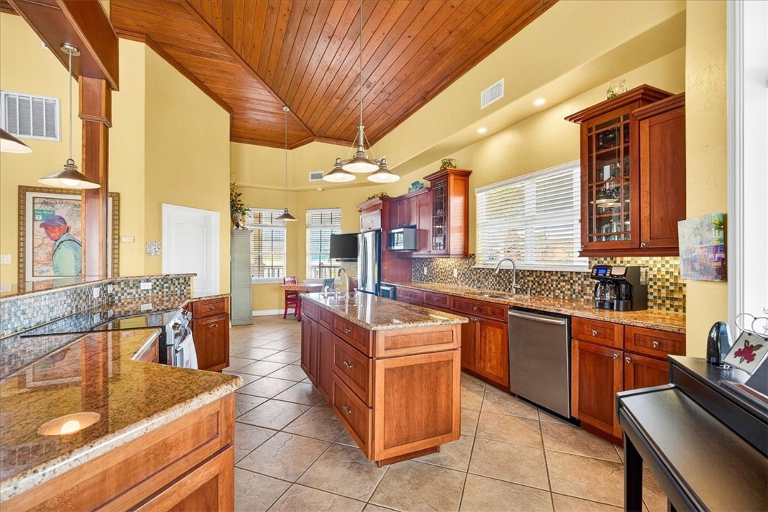 220 Keewaydin Port Aransas TX 78373