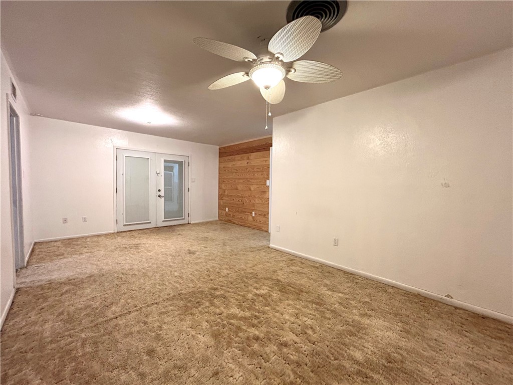 848 Oak Avenue Rockport TX 78382