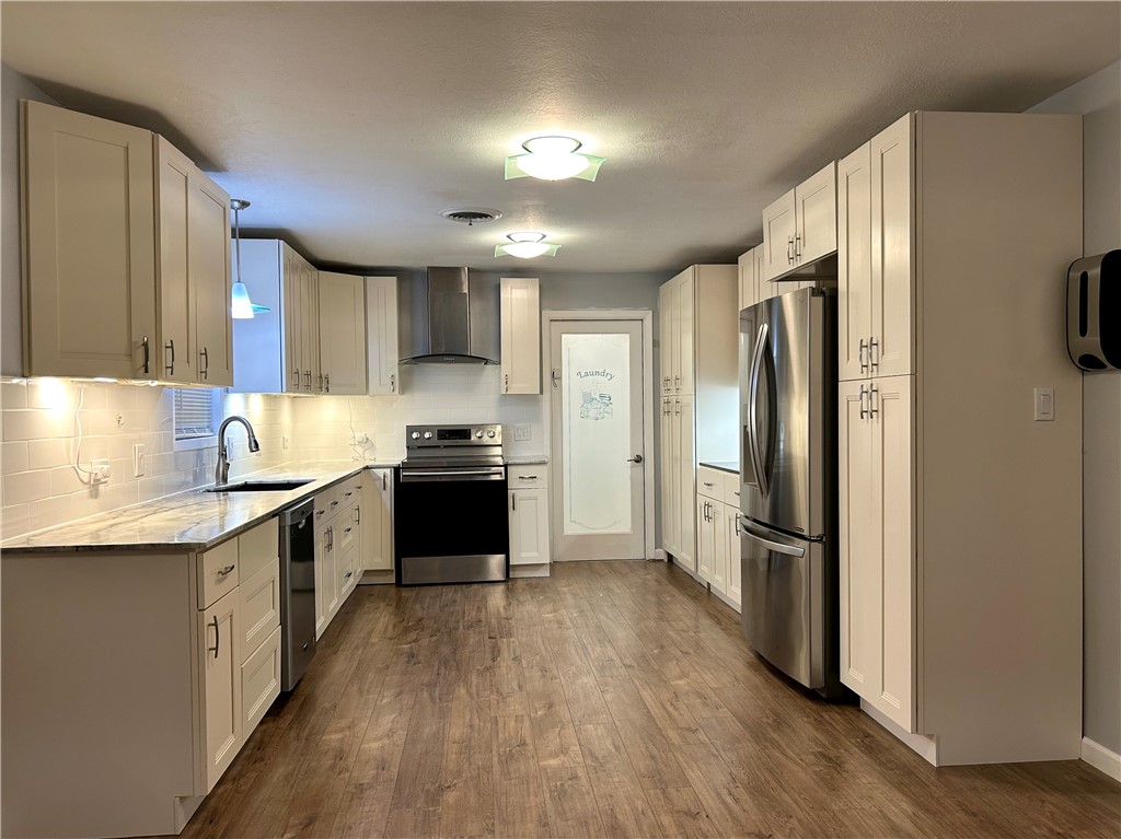 848 Oak Avenue Rockport TX 78382