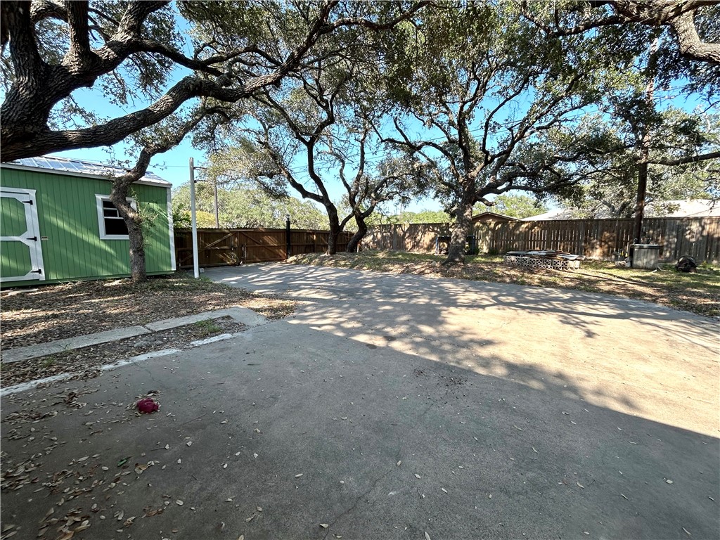 848 Oak Avenue Rockport TX 78382