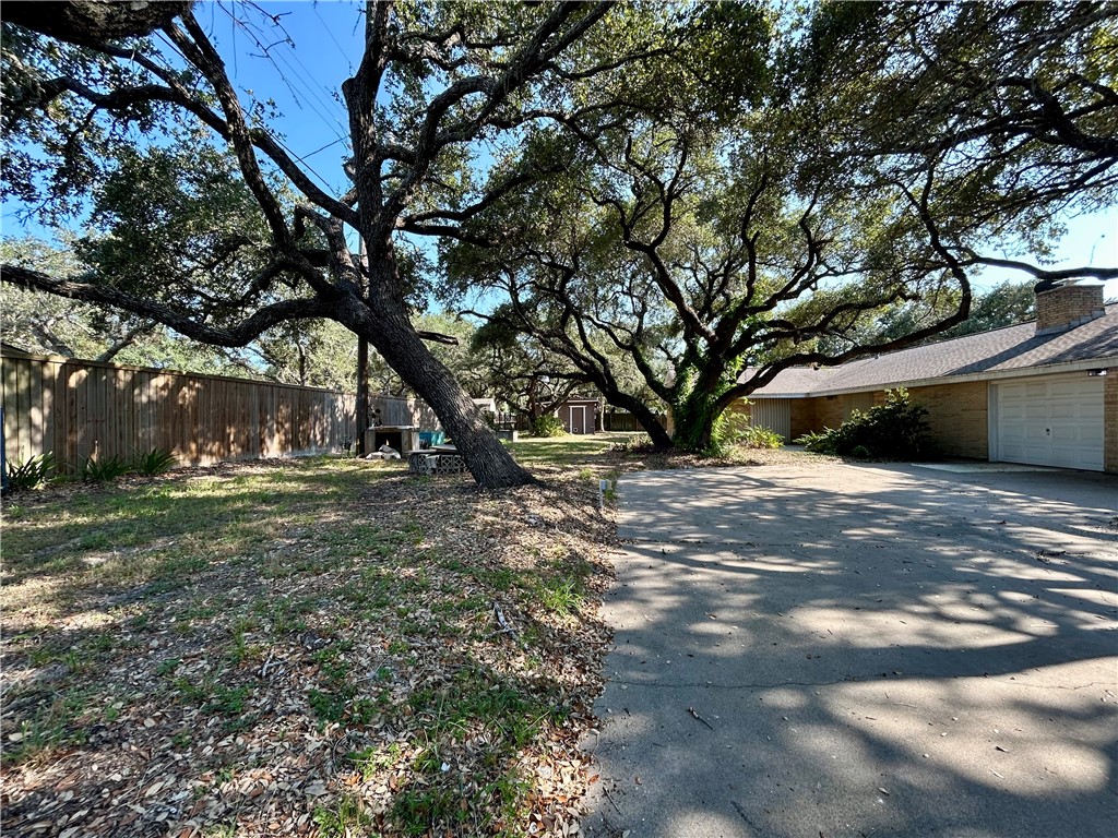 848 Oak Avenue Rockport TX 78382