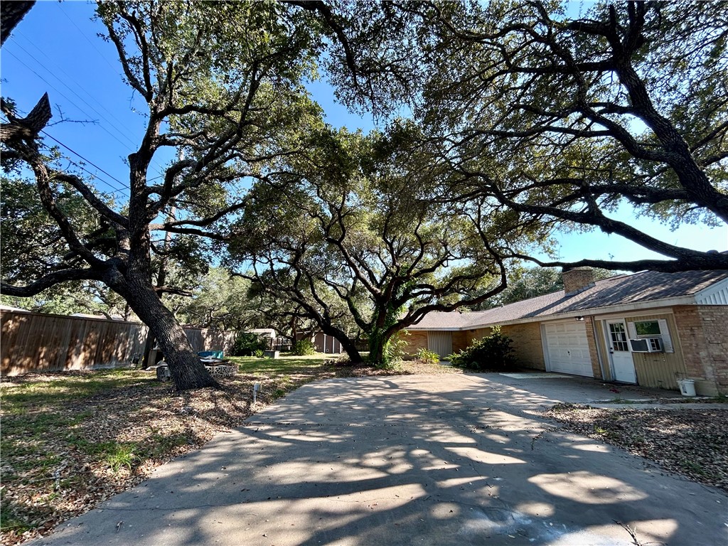 848 Oak Avenue Rockport TX 78382