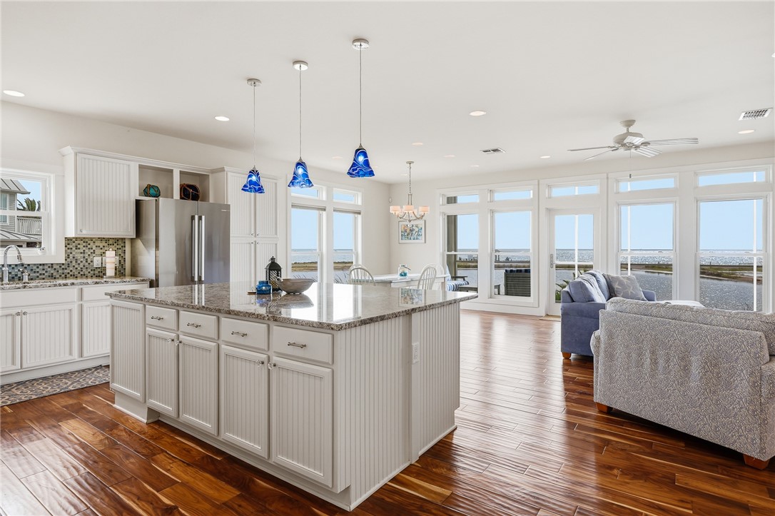 15 Old Cottage Beach Drive Rockport TX 78382