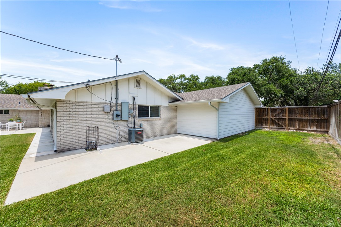 433 Cape Henry Drive Corpus Christi TX 78412
