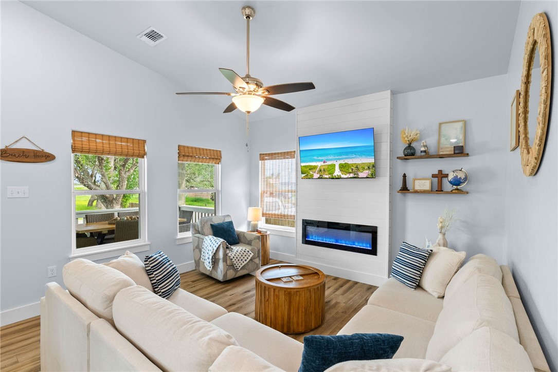 2311 S Bronte Street Rockport TX 78382