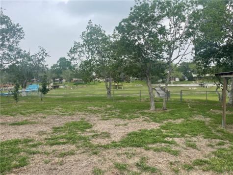 24857 Lakeview (CR 360) Mathis TX 78368
