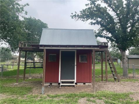 24857 Lakeview (CR 360) Mathis TX 78368