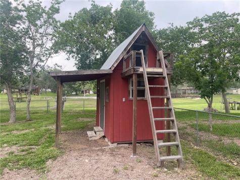 24857 Lakeview (CR 360) Mathis TX 78368