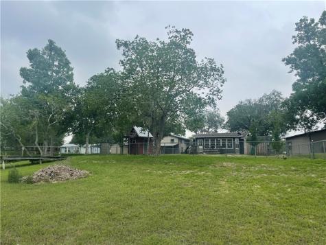 24857 Lakeview (CR 360) Mathis TX 78368