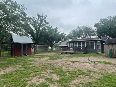 24857 Lakeview (CR 360) Mathis TX 78368
