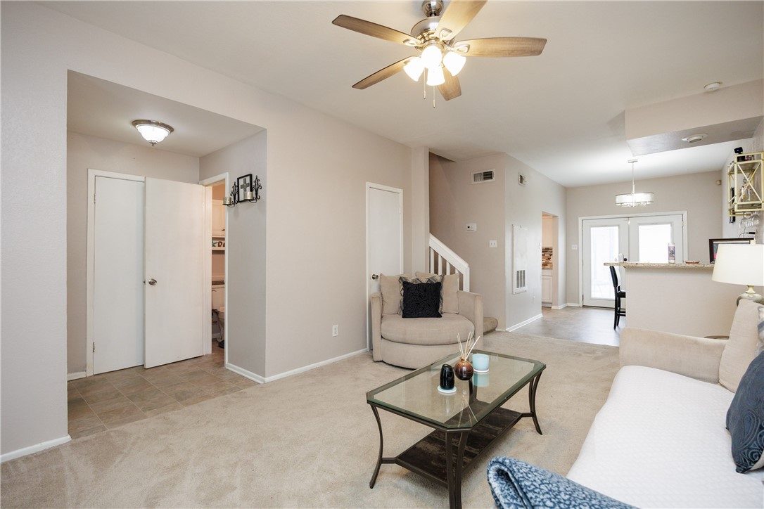 2705 Saint Joseph E Corpus Christi TX 78418