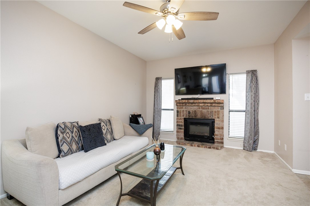 2705 Saint Joseph E Corpus Christi TX 78418