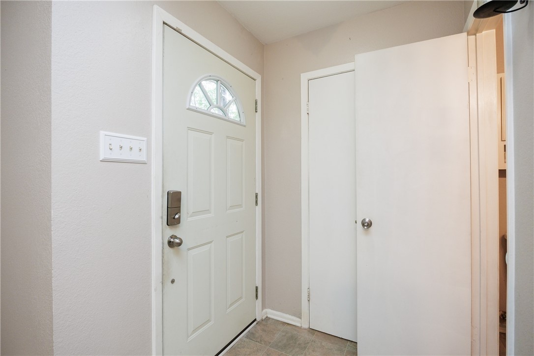 2705 Saint Joseph E Corpus Christi TX 78418