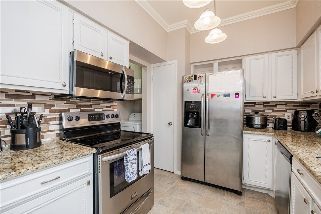 2705 Saint Joseph E Corpus Christi TX 78418