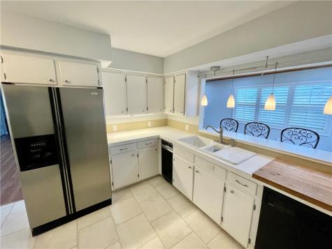 2005 Bay Avenue Rockport TX 78382