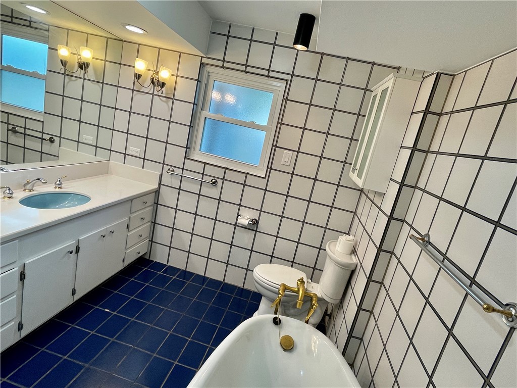2005 Bay Avenue Rockport TX 78382
