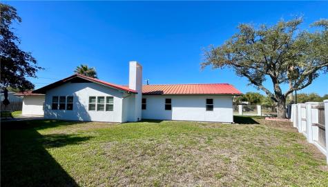 2005 Bay Avenue Rockport TX 78382