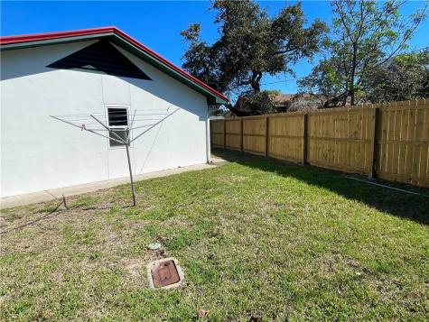 2005 Bay Avenue Rockport TX 78382