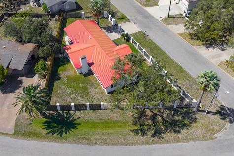 2005 Bay Avenue Rockport TX 78382