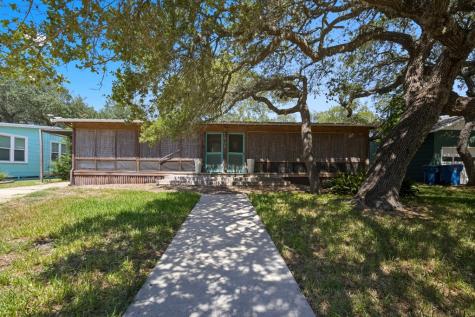 1908 Glass Avenue Rockport TX 78382
