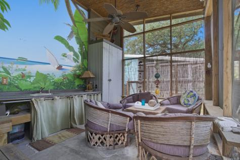 1908 Glass Avenue Rockport TX 78382