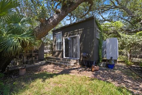 1908 Glass Avenue Rockport TX 78382