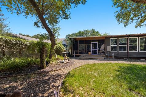1908 Glass Avenue Rockport TX 78382