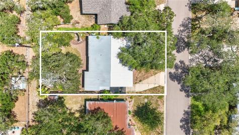 1908 Glass Avenue Rockport TX 78382