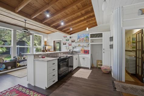 1908 Glass Avenue Rockport TX 78382