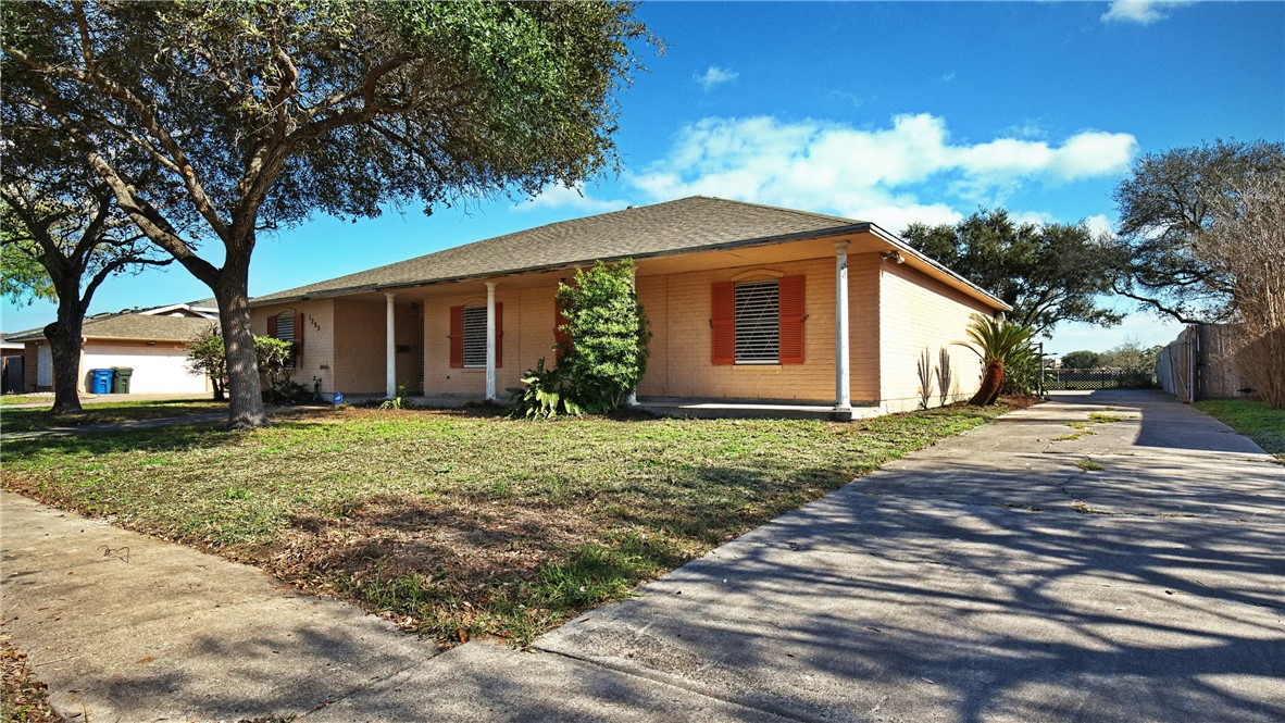1205 Clarion Drive Corpus Christi TX 78412