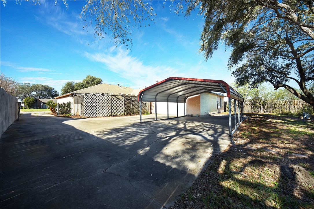 1205 Clarion Drive Corpus Christi TX 78412
