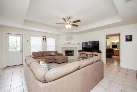 711 Aurora Street Bishop TX 78343