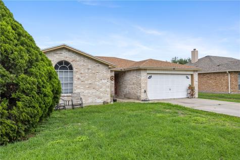 711 Aurora Street Bishop TX 78343