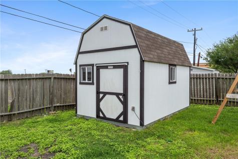 711 Aurora Street Bishop TX 78343