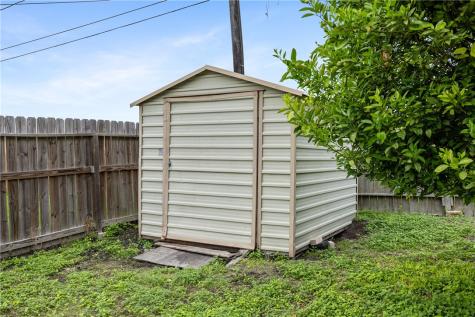 711 Aurora Street Bishop TX 78343