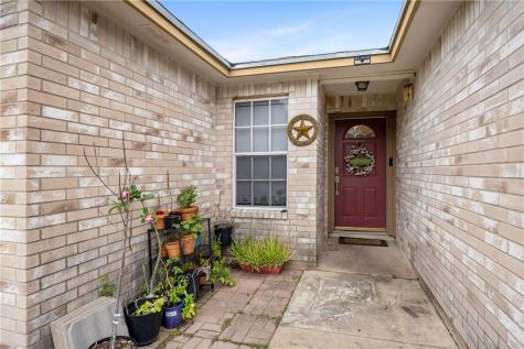 711 Aurora Street Bishop TX 78343