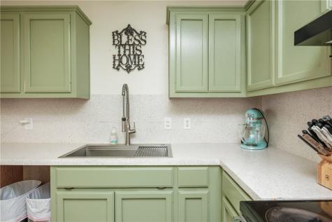 711 Aurora Street Bishop TX 78343