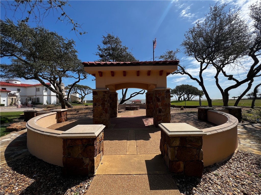 2106 Royal Oaks Rockport TX 78382