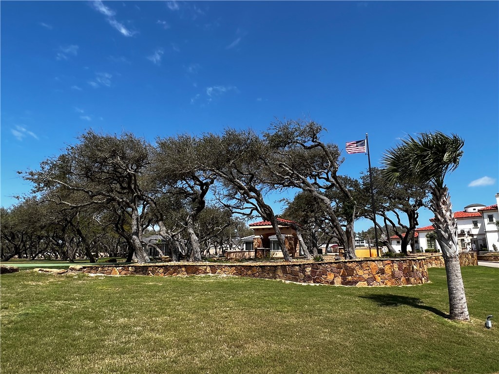 2106 Royal Oaks Rockport TX 78382