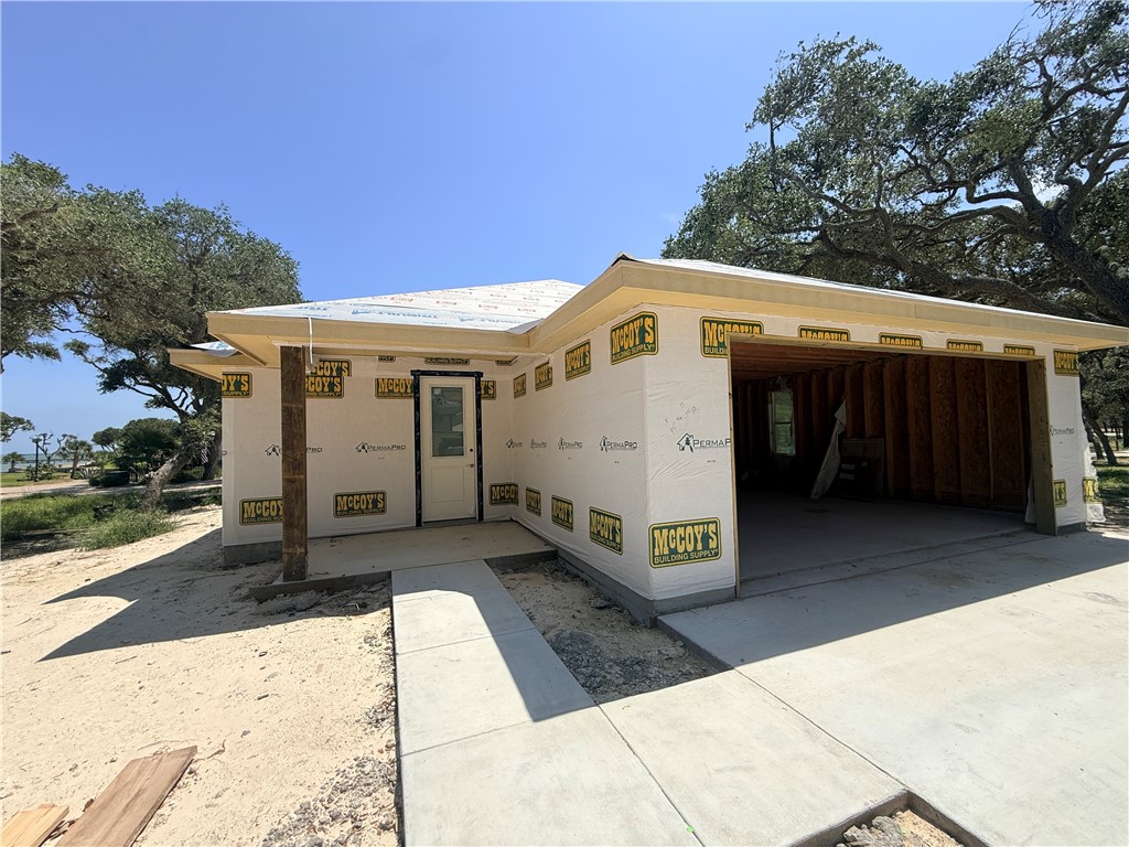 2106 Royal Oaks Rockport TX 78382