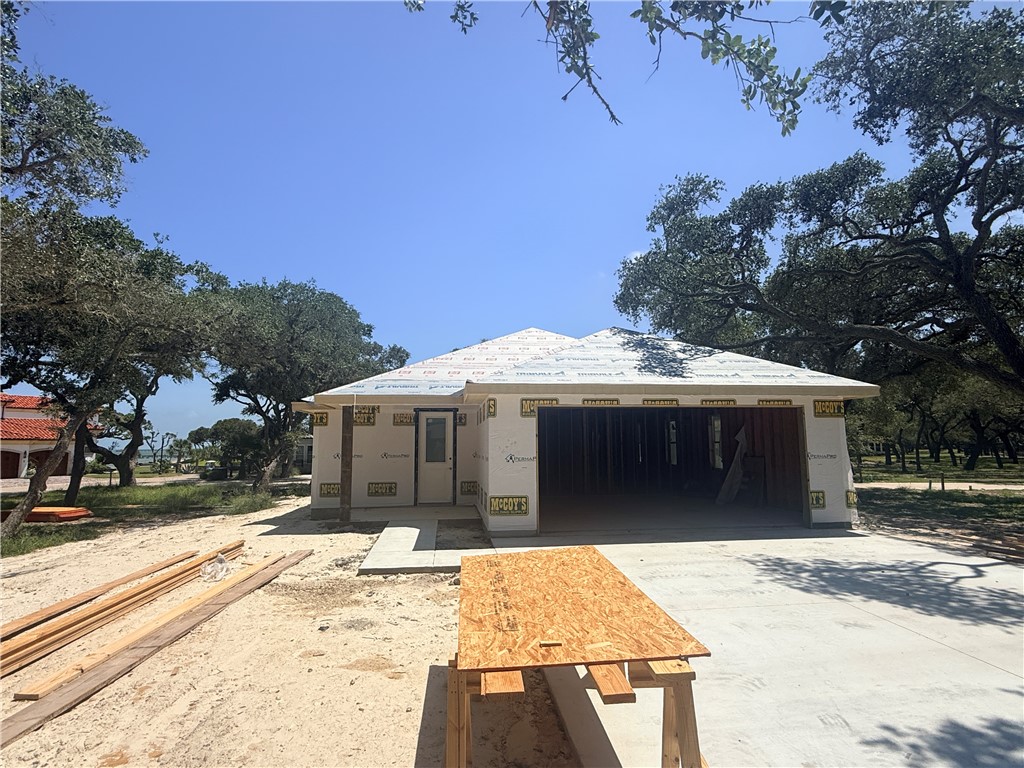 2106 Royal Oaks Rockport TX 78382