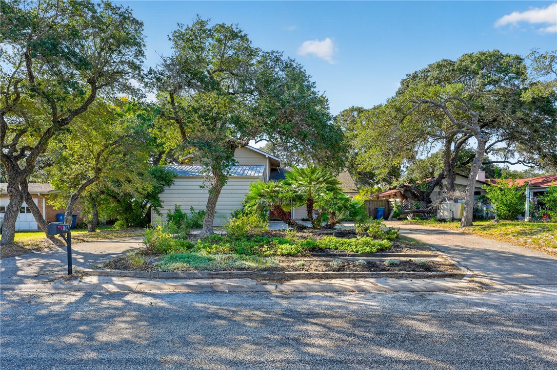 1407 Shadyside Drive Rockport TX 78382