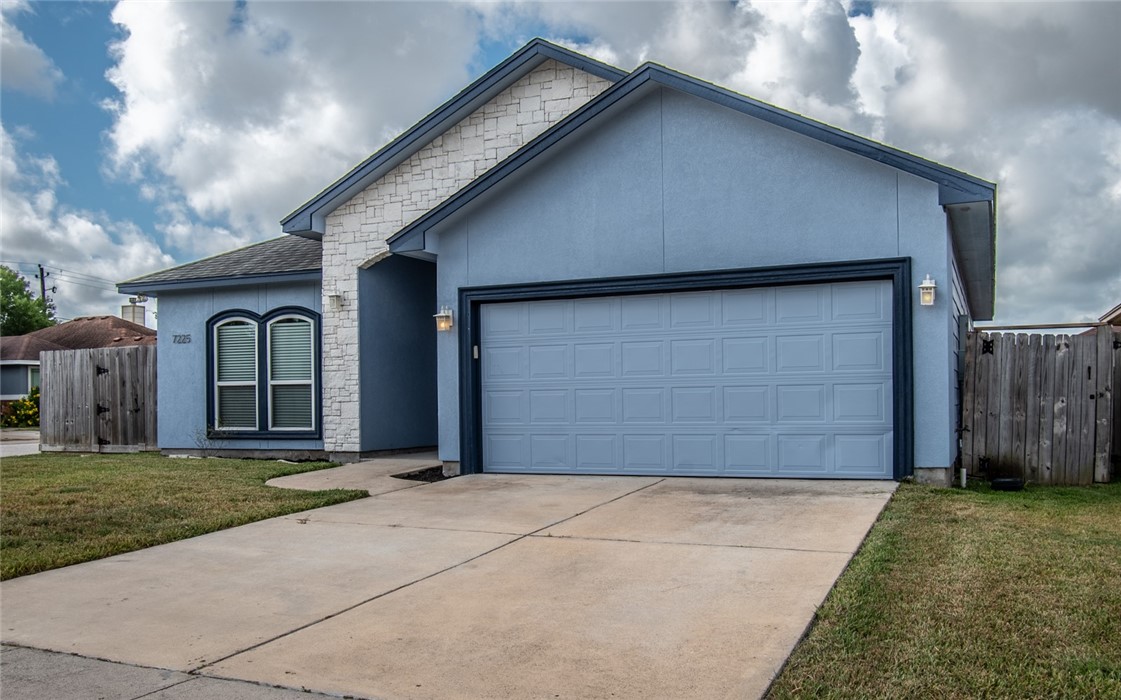 7225 Lake Serenity Drive Corpus Christi TX 78414