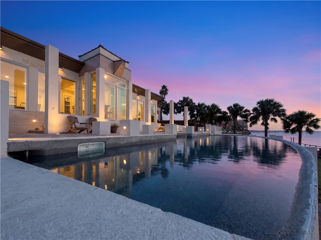 4734 Ocean Drive Corpus Christi TX 78412