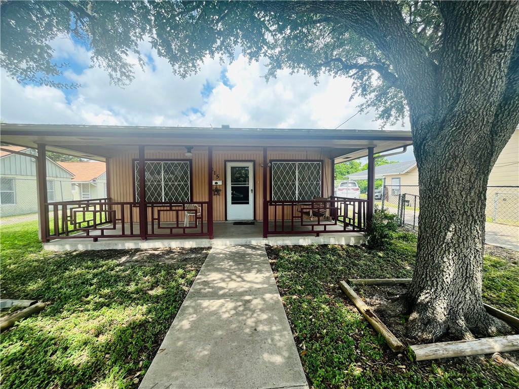 215 Hiawatha Corpus Christi TX 78405