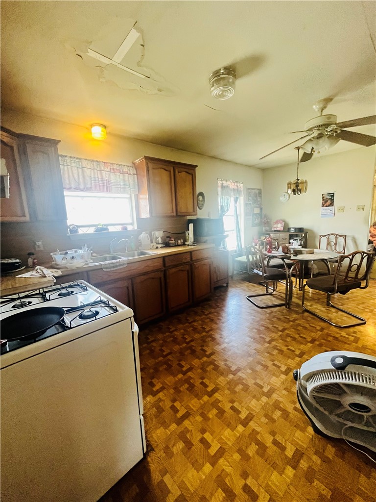 215 Hiawatha Corpus Christi TX 78405